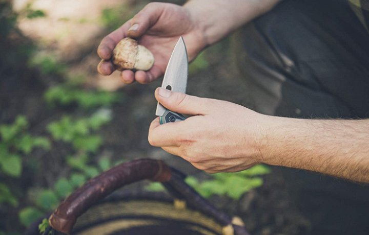 How to Close a Gerber Knife